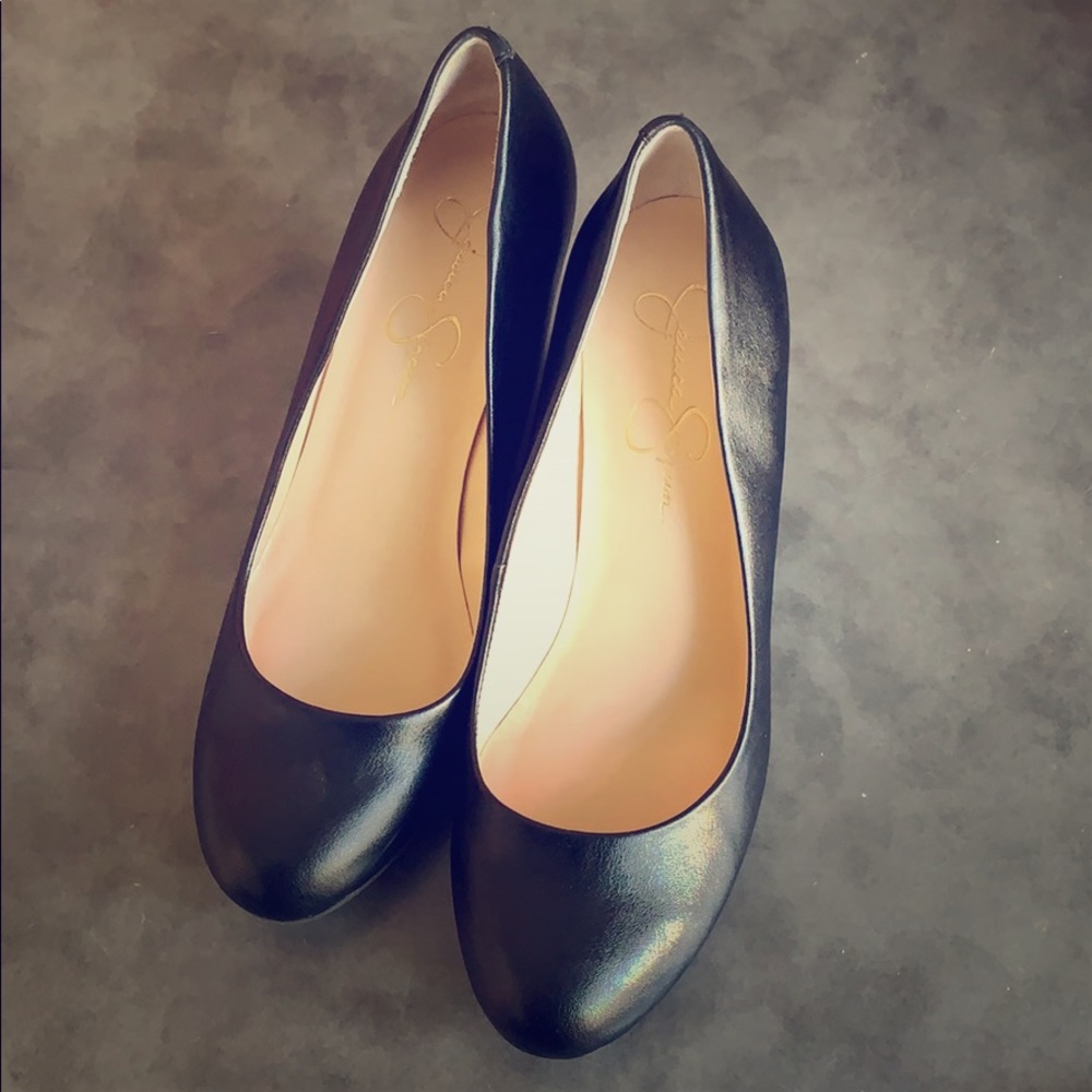 Like-new Jessica Simpson Suzanne Wedge Pumps - 8